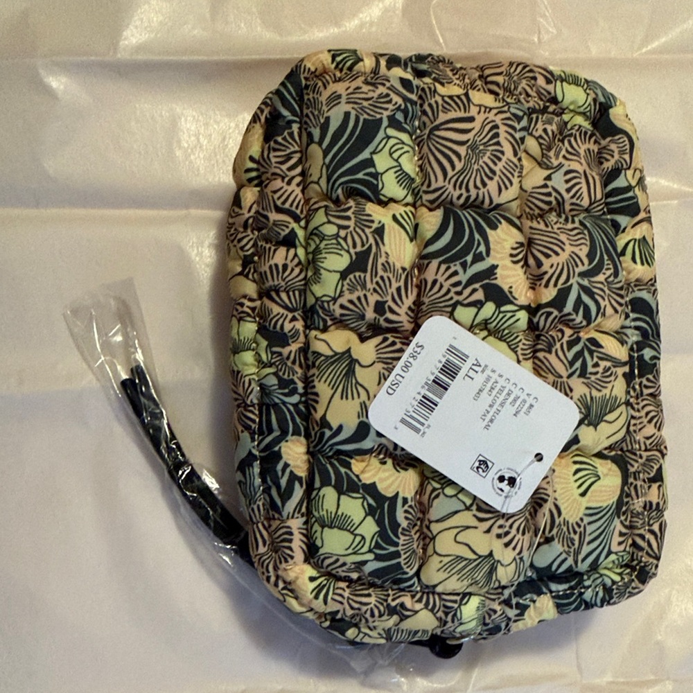 Quilted floral printed mini case